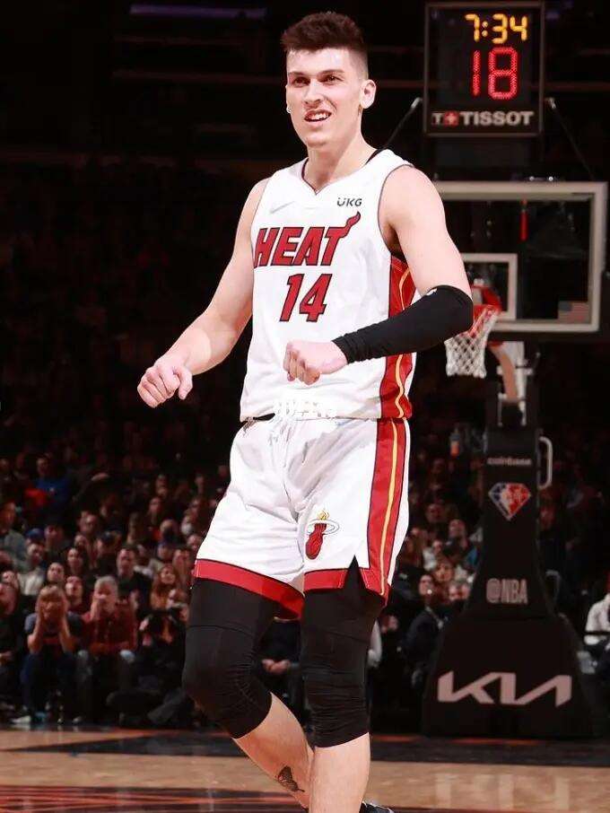 无疑也为年 无疑也为年